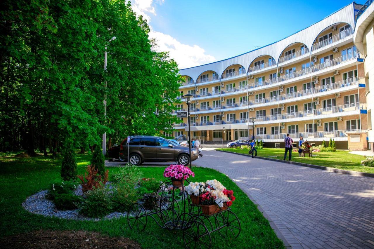 Vozdvizhenskoe Park Hotel Avangard Exterior photo